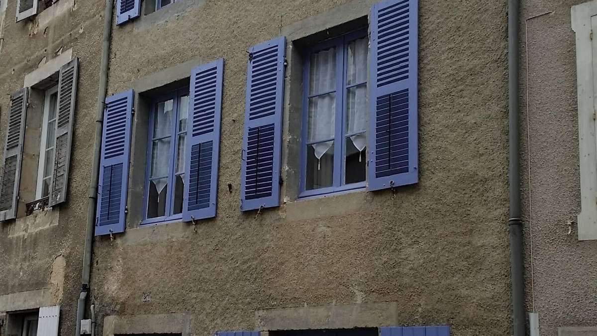 Bellac House | Maison de Lavande Newly renovated town house, to high standard with fab views.