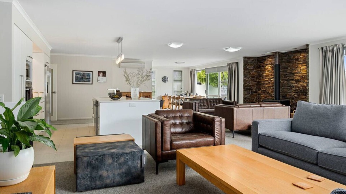 Lake Hawea House | Maison de Maude - Lake Hawea Holiday Home