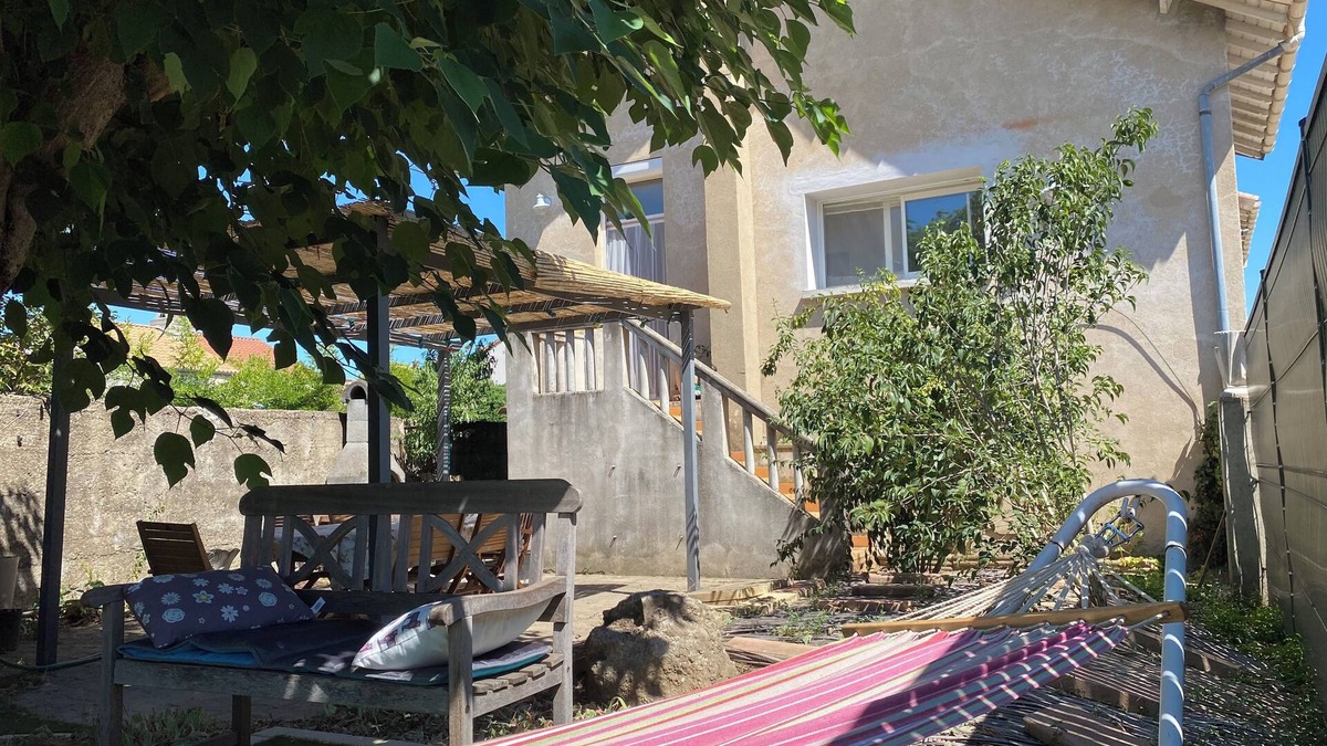Saint-Peray House | Maison de rue Dans Village Viticole de L'ardèche, au Pied du Château de Crussol