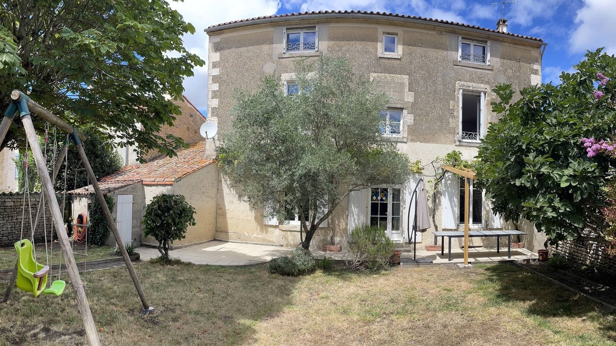 Maillezais House | Maison de vacances au cœur d’un village touristique du Marais Poitevin