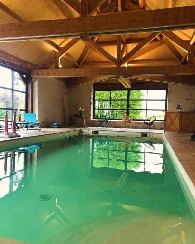 Saint-Victeur House | MAISON DE VACANCES AVEC PISCINE INTERIEURE - Le Grand Champagne