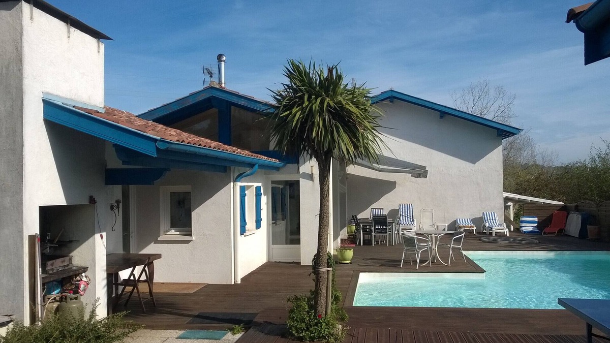 Bidart House | Maison de vacances avec piscine pour groupe