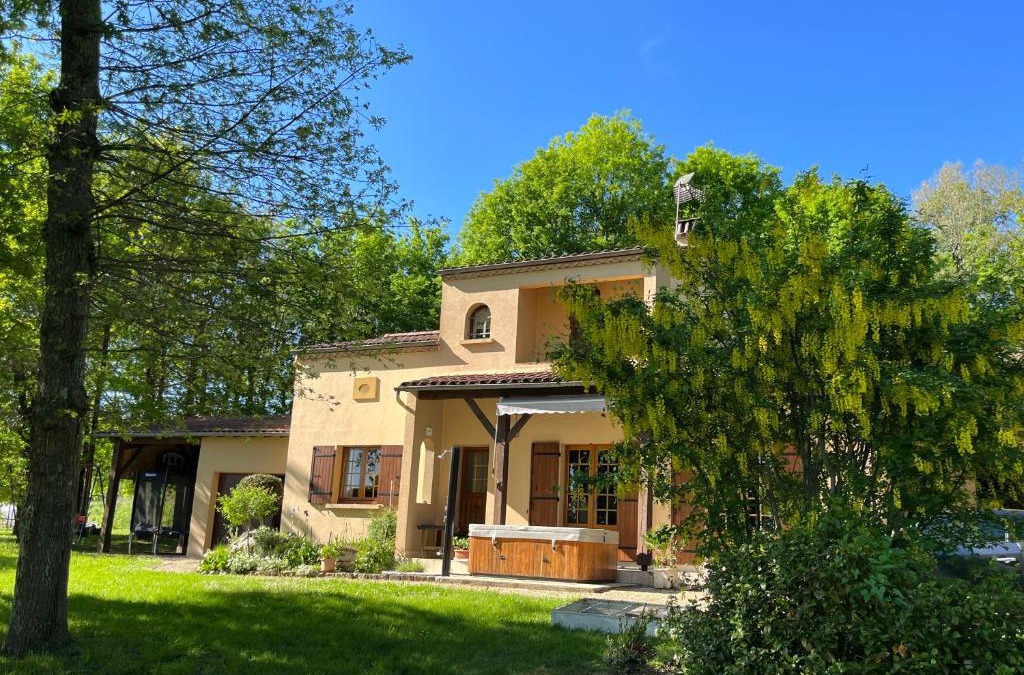 Capdrot House | Maison de Vacances MACOU 2