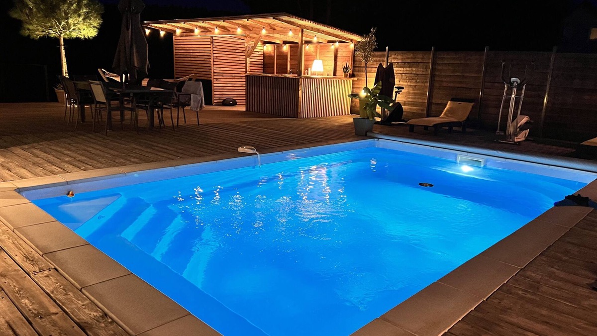 Jeuxey House | Maison de Vacances , Terrasse, Piscine, Jardin à 2 min de la Ville