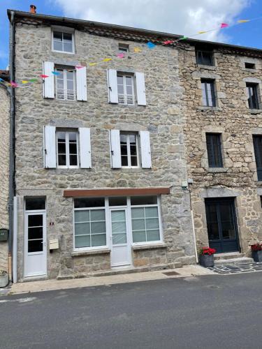 Chambon-le-Chateau House | MAISON DE VILLAGE