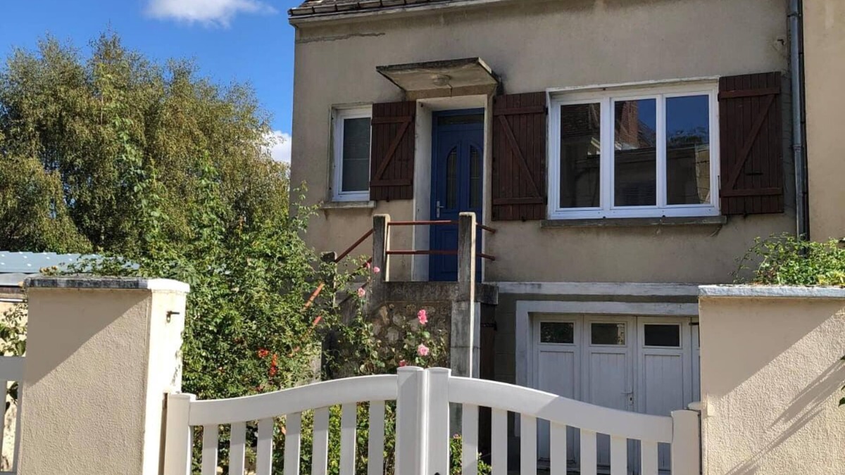 Nogent-le-Rotrou House | Maison de Ville Dans Quartier Historique de Nogent le Rotrou