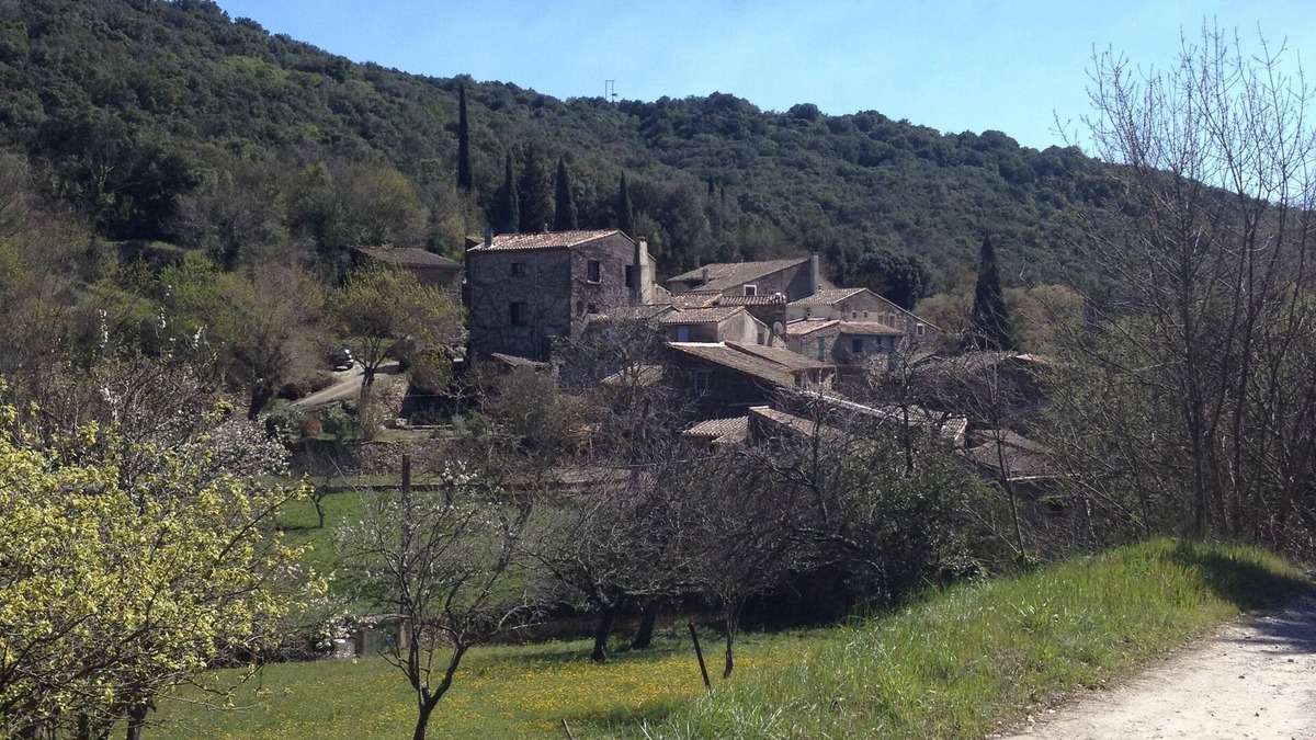 Cabrieres House | Maison de Village de 72 m² Avec Terrasse au Coeur de L'hérault
