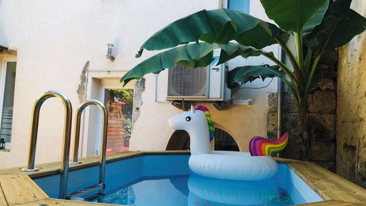 Tartas House | Maison de Ville Avec Piscine à Deux pas des Commerces