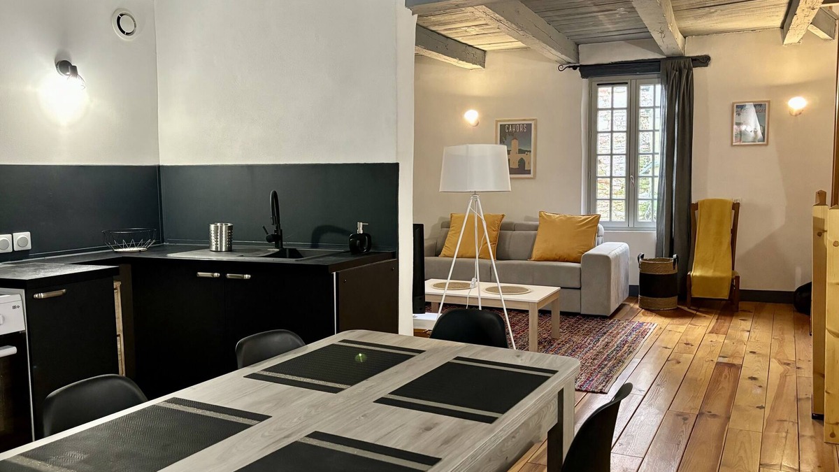 Cahors House | Maison de Ville Rénovée au Cœur du Vieux Cahors