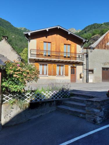 Cier-de-Luchon House | Maison des trois ormeaux