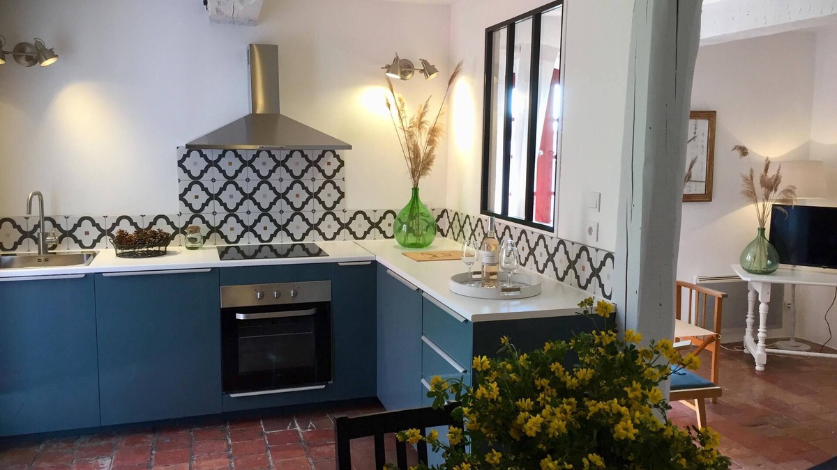Rognes House | Maison du Berger in the heart of a Provencal vineyard