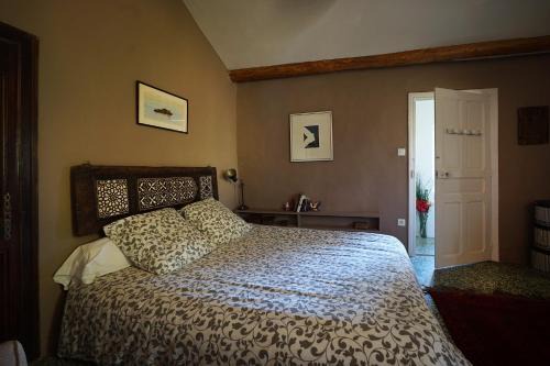 Ganges Bed & Breakfast | Maison du Loup