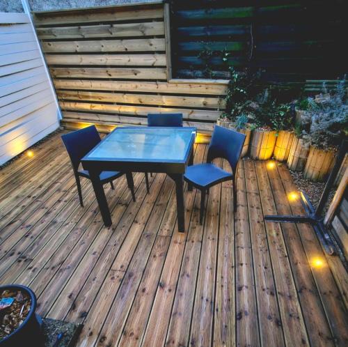 Foucherans House | Maison duplex de ville avec terrasse et clim