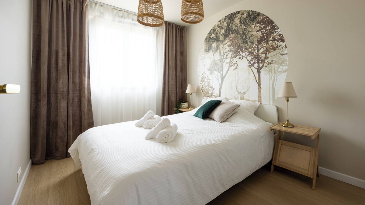 Serent House | Maison Emeraude - Chic & natural bistro getaway