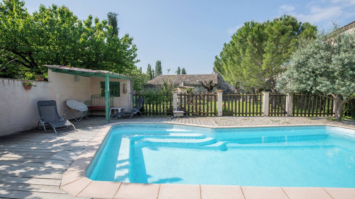 Lussas House | Maison en Pierre, Jardin : Clim et Piscine en été Jacuzzi et Chauffage en Hiver