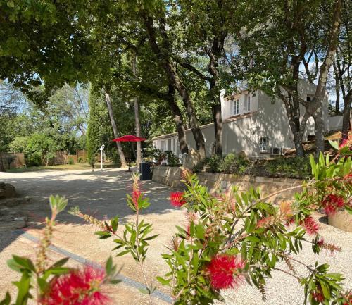 Laudun House | Maison en pleine nature -Domaine des mille pierres