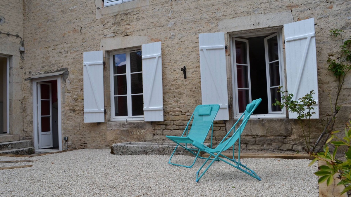 Leuglay House | Maison Entière de Village