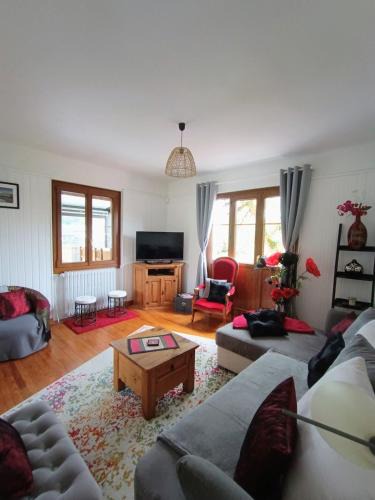 Draillant House | Maison entre lac et montagnes