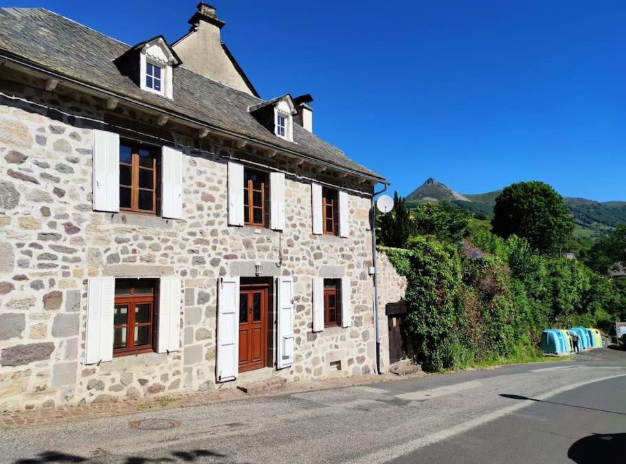 Saint-Jacques-des-Blats House | Maison familiale et authentique