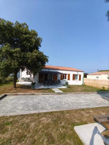 Le Chateau-d'Oleron House | Maison familiale et conviviale proche océan avec terrain de pétanque