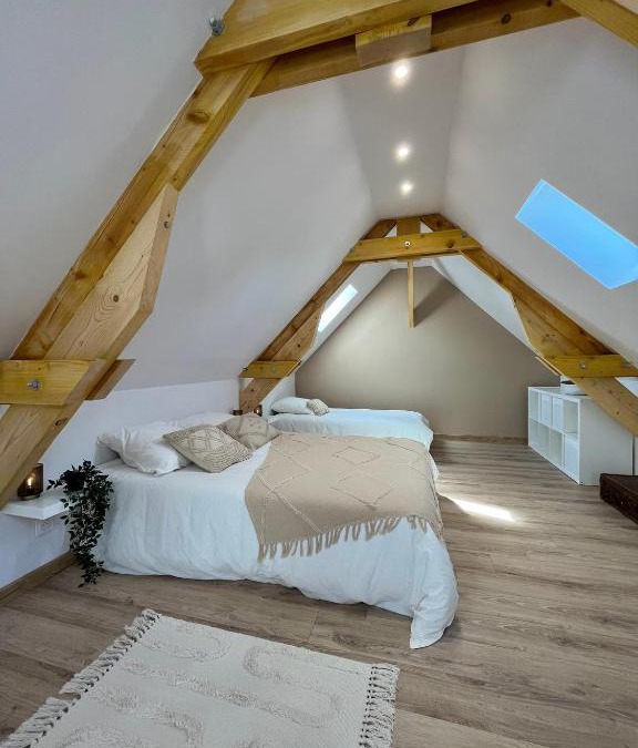 Enquin-sur-Baillons Apartment | Maison