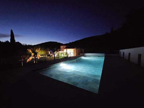 Saint-Martin-de-Valgalgues Villa | Maison piscine et SPA