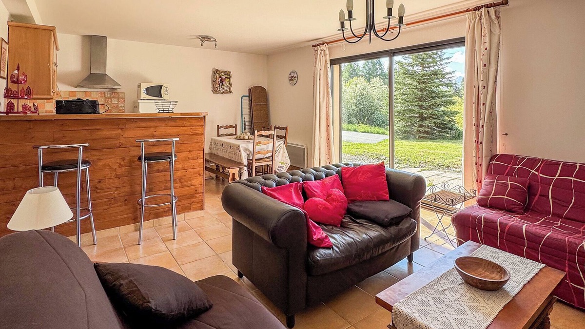 Saint-Michel-de-Chaillol Apartment | Maison de Montagne 3 Pièces - 90m² 5 à 7 Personnes Surplombant le Champsaur