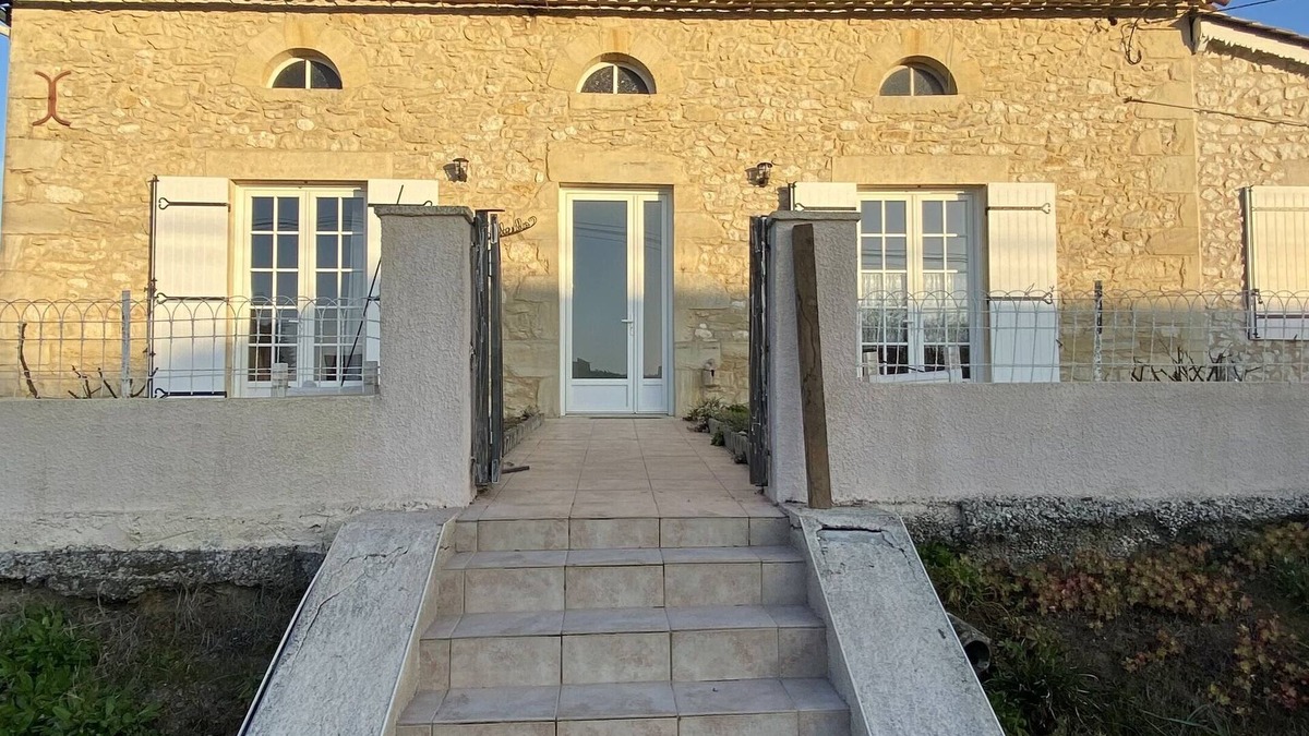 Saint-Quentin-de-Caplong House | Maison Traditionnelle en Campagne