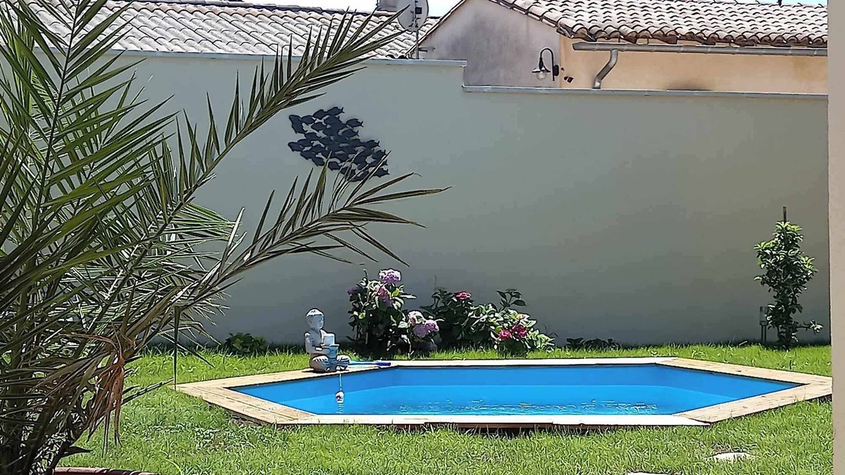Saint-Quentin-la-Poterie House | Maison Chaleureuse Sans vis à vis Avec une Piscine Privée