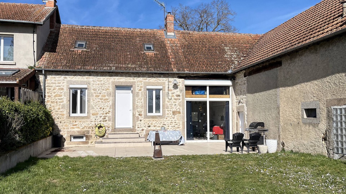 Genouillac House | Maison Hémera, a break in Auvergne