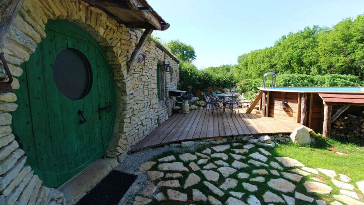 Lavaurette House | Maison Hobbit Troglodyte