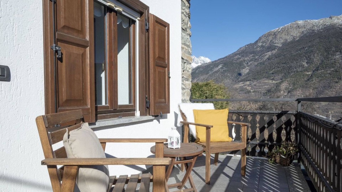 Gignod Apartment | Maison Mey - nature and relaxation just a few kilometers from Aosta