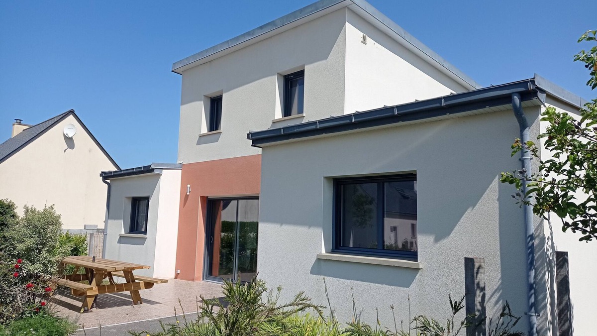 Plomodiern House | Maison Moderne à 5 Minutes des Plages