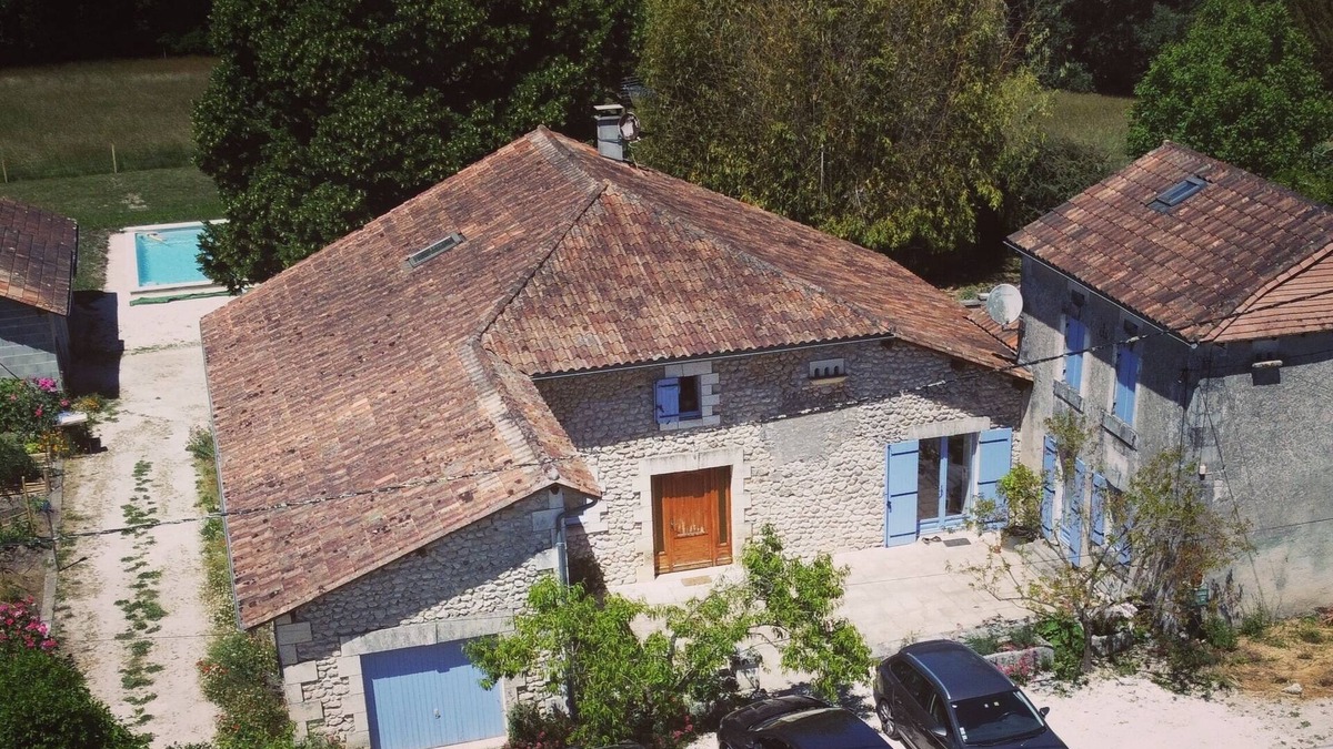 Grand-Brassac House | Maison Ndépendante de 60m2 au Cœur D'un Grand Jardin Avec Accès à la Piscine