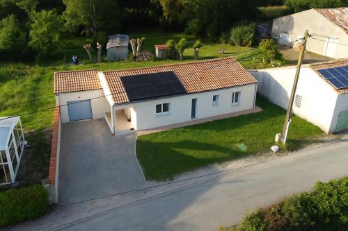 Le Bourdet House | Maison neuve tout confort avec jardin