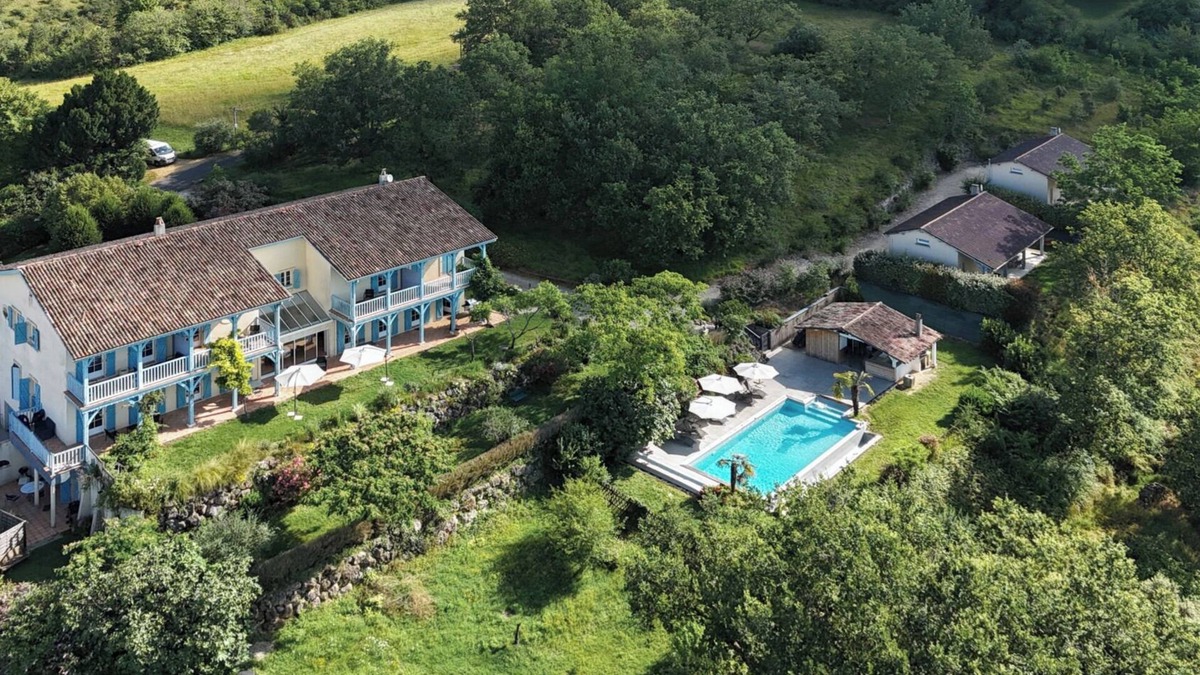 La Fagette Bed & Breakfast | Maison Oléa - Chambre D'hôtes "fleur de Lin" Avec vue sur la Vallée de la Vézère