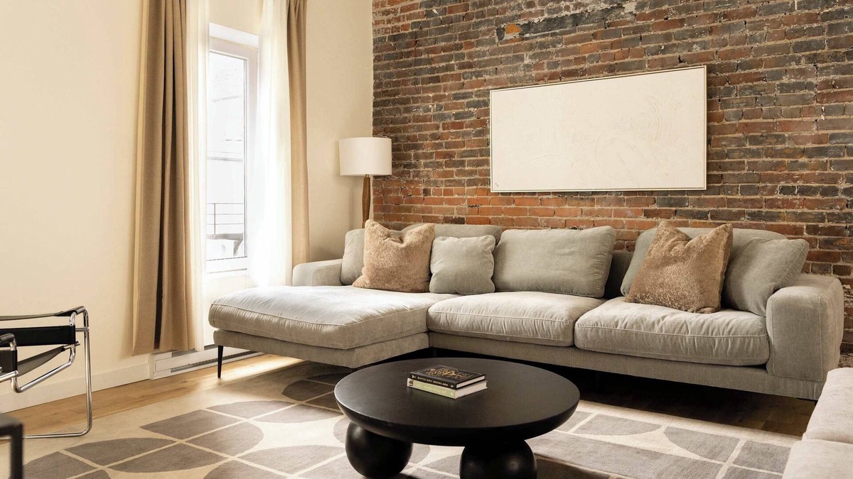 Old Montreal Apartment | Maison Place Jacques-Cartier - Suite 1 bedroom