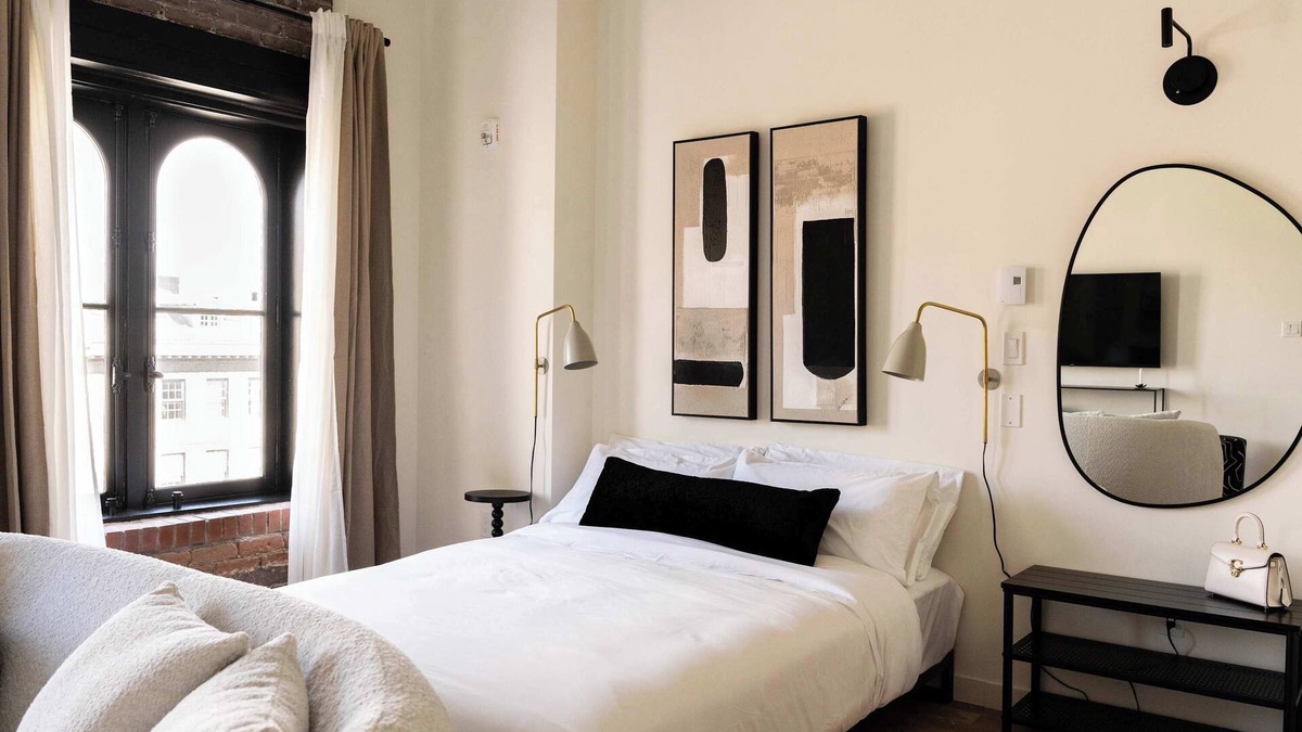 Old Montreal Apartment | Maison Place Jacques Cartier - Loft Deluxe