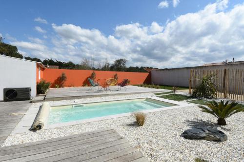 Fromentine Villa | Maison pour 10 avec piscine chauffée