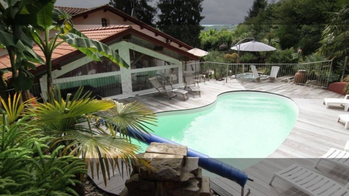 Halsou House | Maison Pour 10 Personnes Avec Piscine et spa a 20 mns de Biarritz
