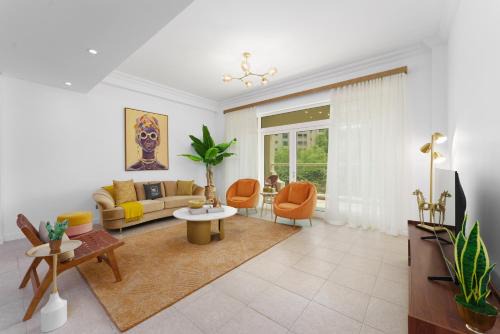 Palm Jumeirah Apartment | Maison Privee - Elegant Coastal Apt on Palm Jumeirah