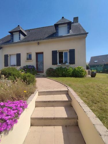 Saint-Meloir-des-Ondes House | Maison proche de la mer