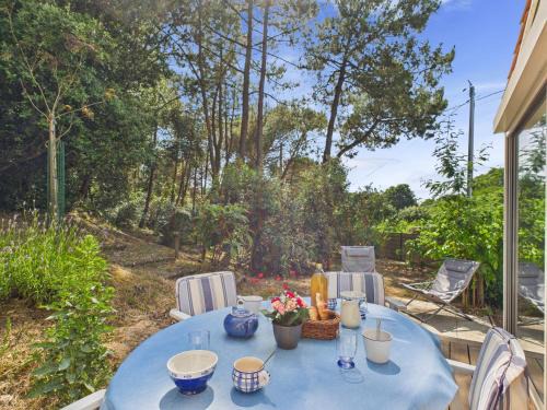 Les Conches House | Maison proche de la mer avec jardin pour 4
