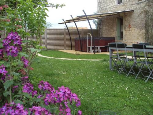 Saint-Martin-de-Fraigneau House | Maison rénovée avec jardin, SPA, vélos près des commerces - Animaux acceptés - FR-1-426-291