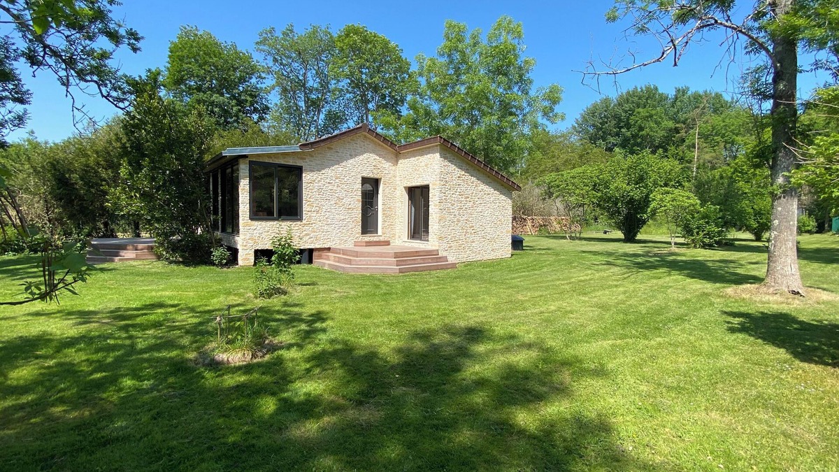 Montigny-sur-Loing House | Maison Ressourçante au Bord du Loing