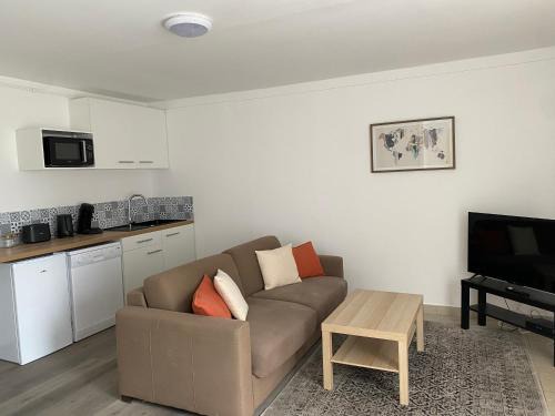 Val-de-Reuil House | Maison Spacieuse et Confortable 100m2 avec Jardin