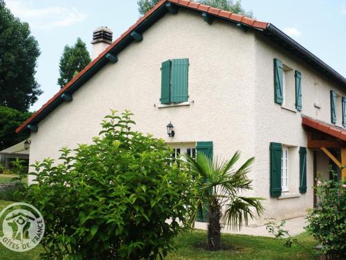 Renaison House | Maison spacieuse et moderne avec jardin privatif, terrasses, cheminée et équipements complets à Renaison - FR-1-496-110