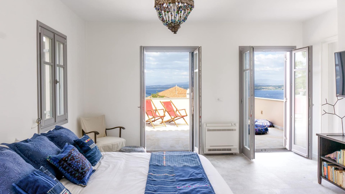 Spetses Villa | Maison Suisse with sea view in Spetses town-