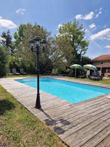 Celles House | Maison superbe sur 2 étages avec piscine