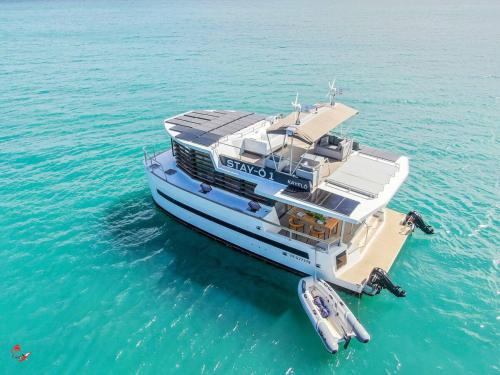 Tartane Boat Rental | Maison sur l eau dom nature lodge & spa sainte luce